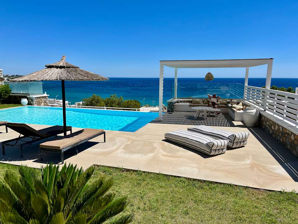 Pool Elements Villas