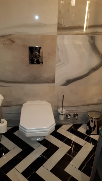 WC Grand Poet Hotel by Semarah