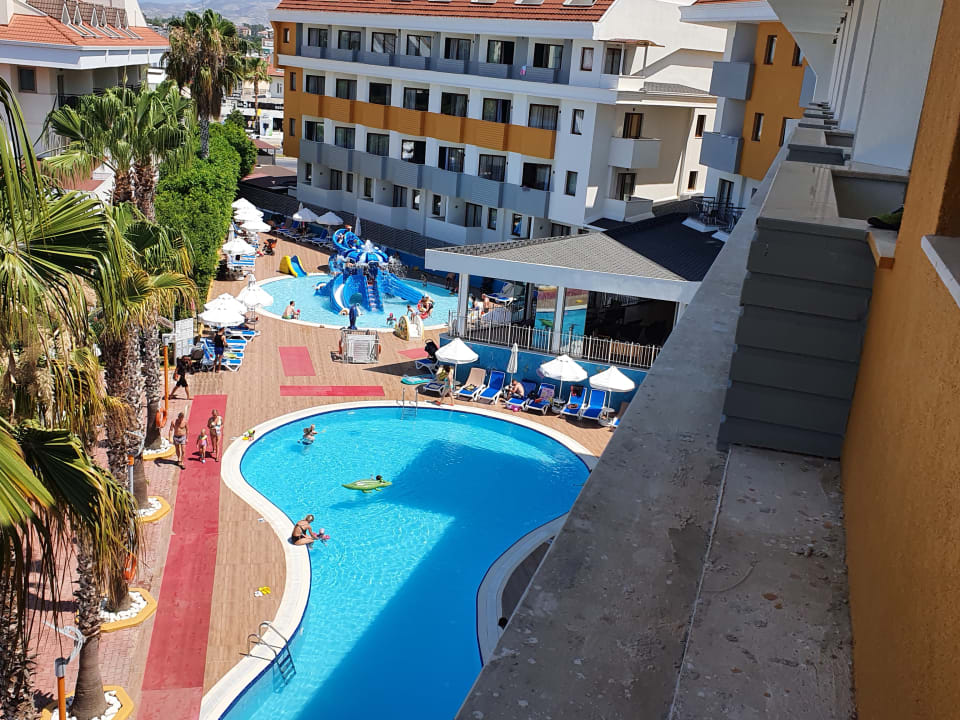 Pool Hane Family Resort