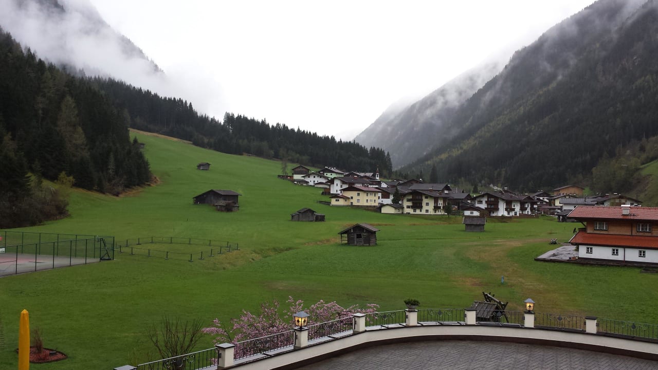 Gletscher vernebelt keine Sicht Vitalhotel Edelweiss