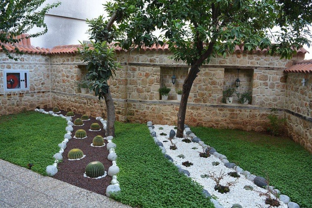 Gartenanlage vom Hotel Puding Marina Residence