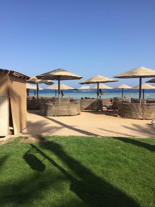 Aussicht vom Hotel zum Strand Makadi Palace