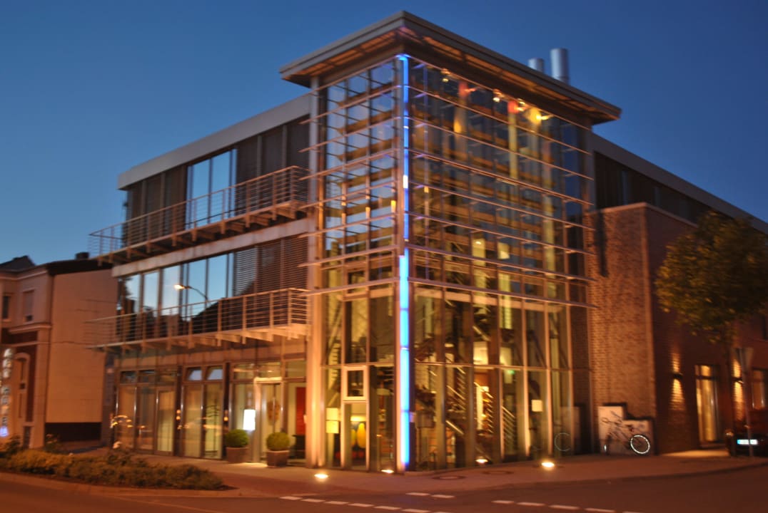 Hotel abends ART Hotel Ahlen