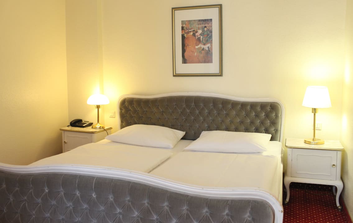 Zimmeraufnahme acom Hotel Berlin Kurfürstendamm