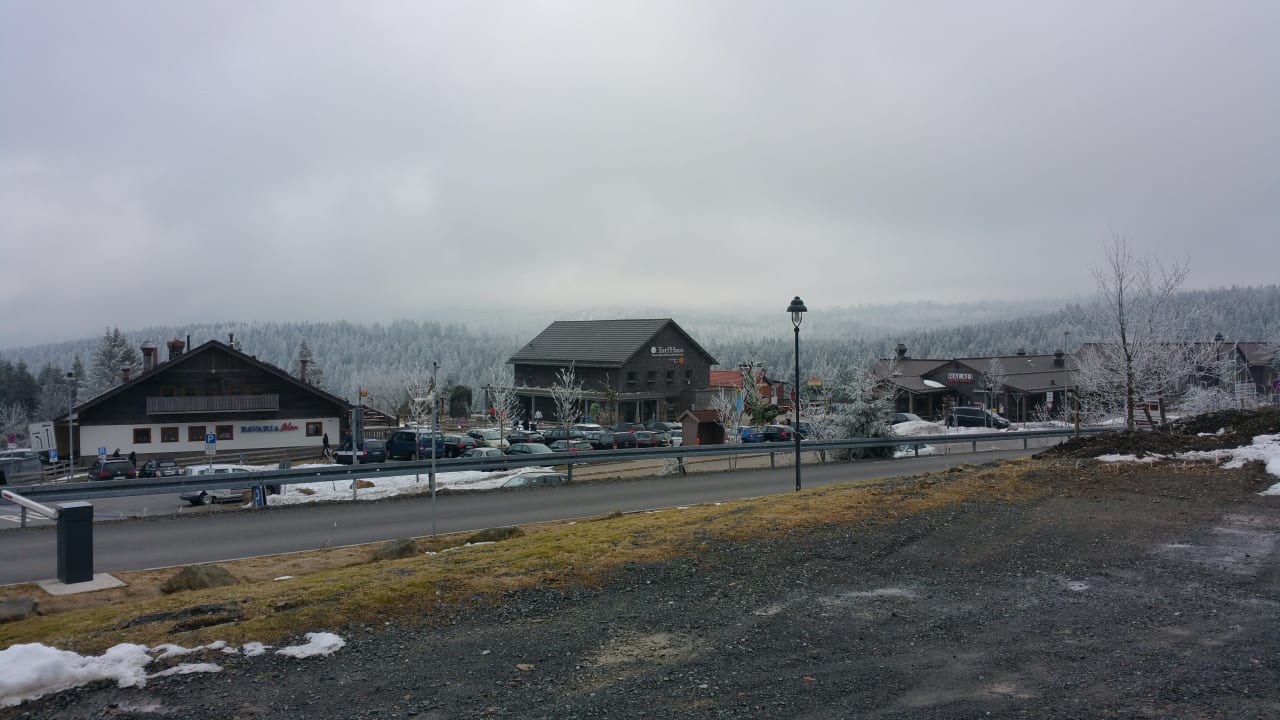 Von der Straße aus Torfhaus Harzresort
