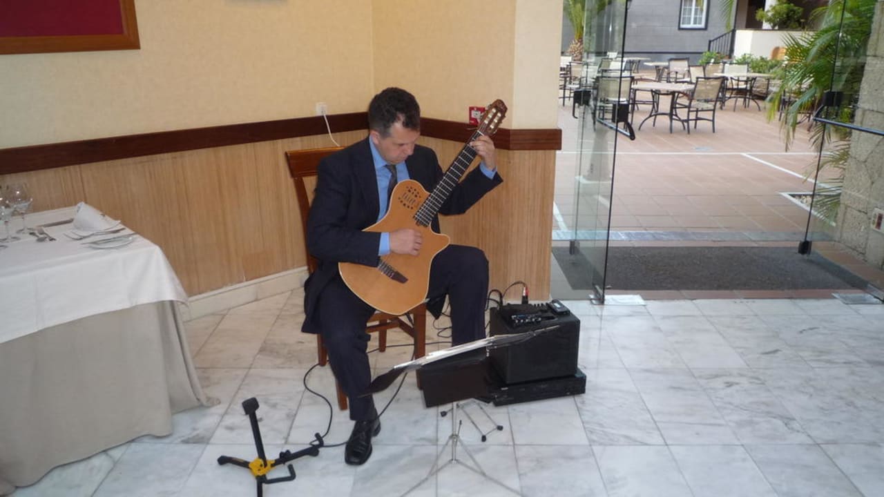 Musikbegleitung beim Essen Gran Tacande Wellness & Relax Costa Adeje