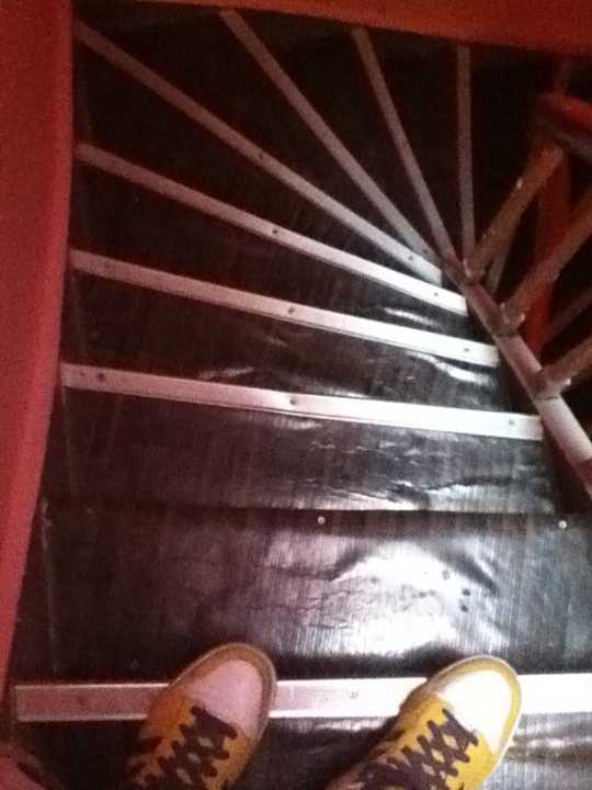 Gefährliche Treppe Midi Station Hotel