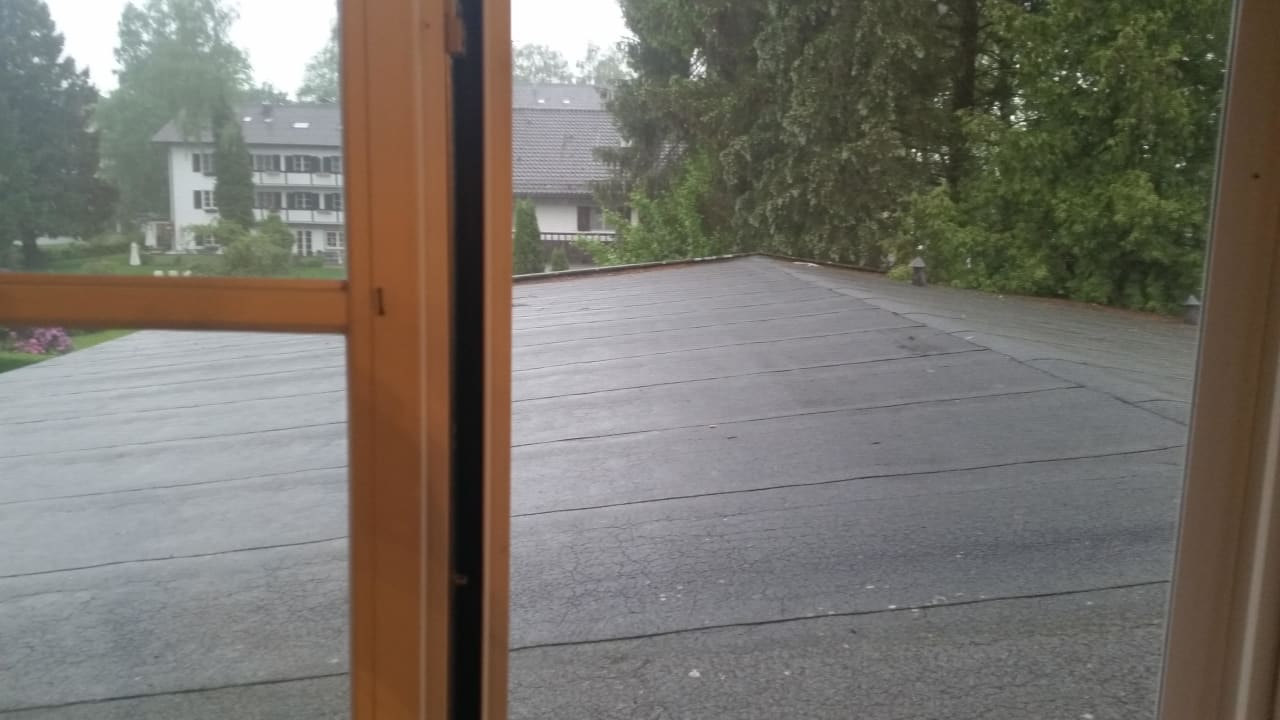 Kein schöner Ausblick aus dem Fenster Hotel Schlossblick