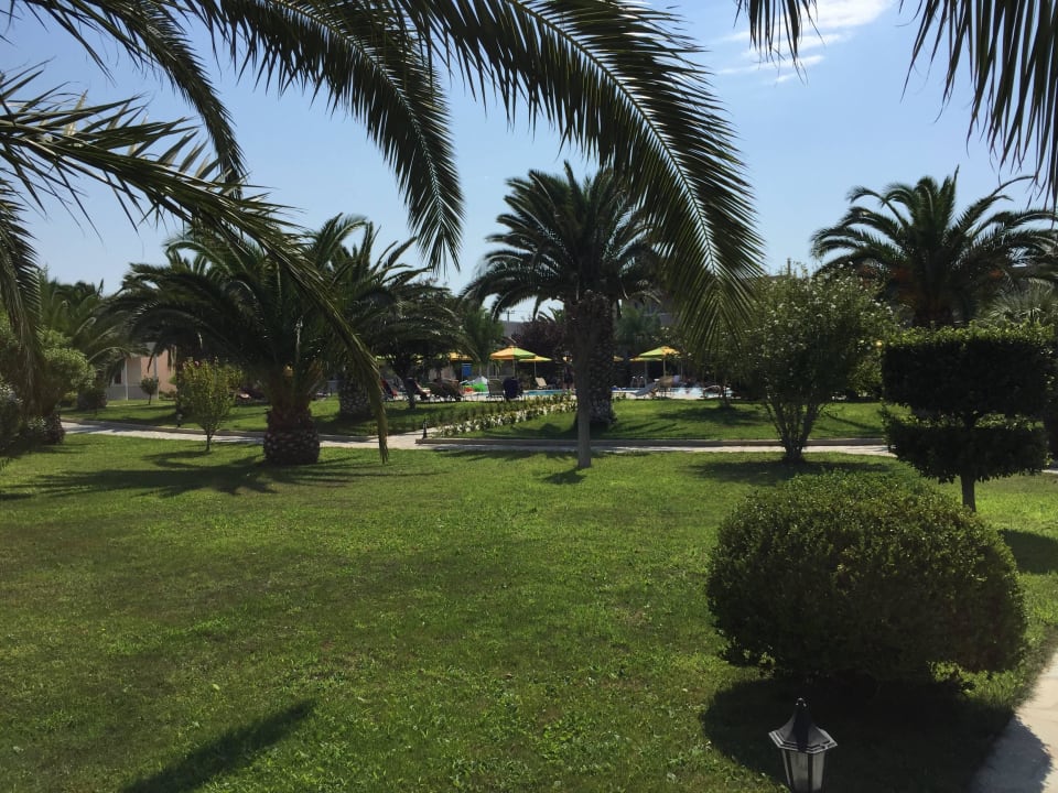 Gepflegte Hotelanlage Hotel Esperia