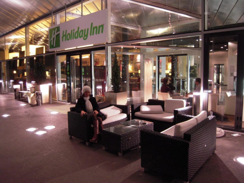 Eingang Hotel Holiday Inn Bern - Westside