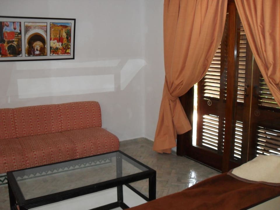 Salon d'une chambre familiale Hotel Royal Decameron Issil