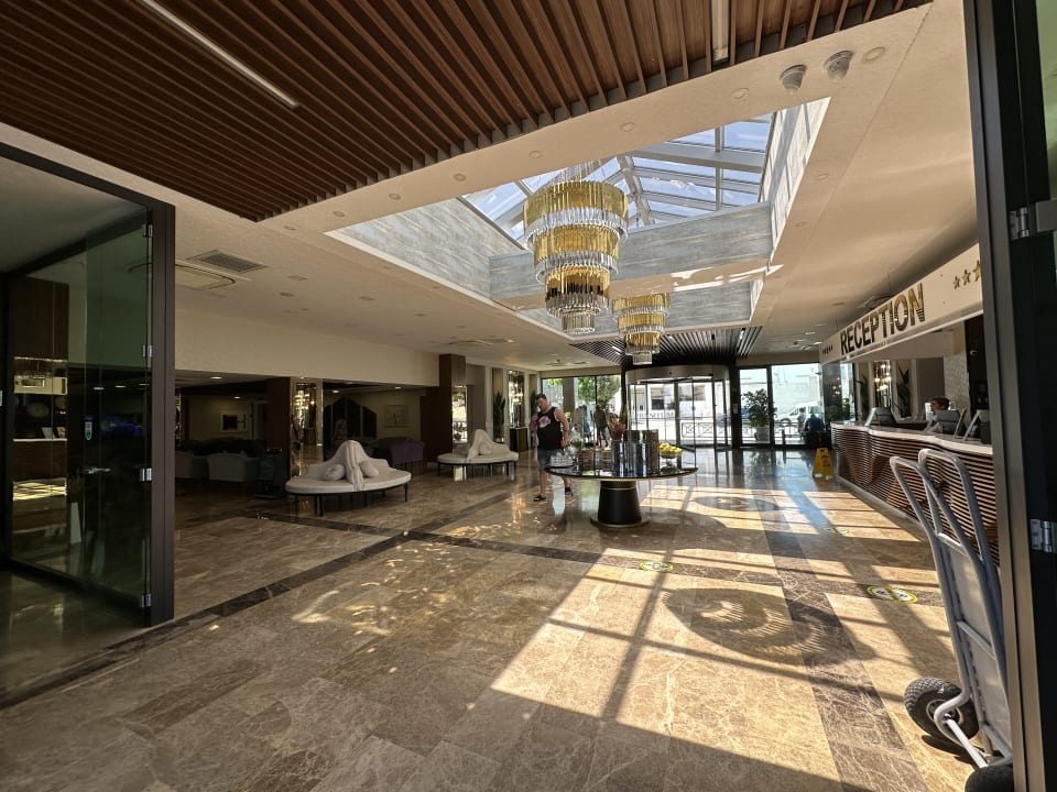 Lobby Grand Seker Hotel