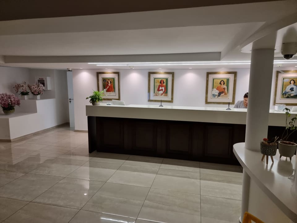 Lobby Limanaki Beach Hotel