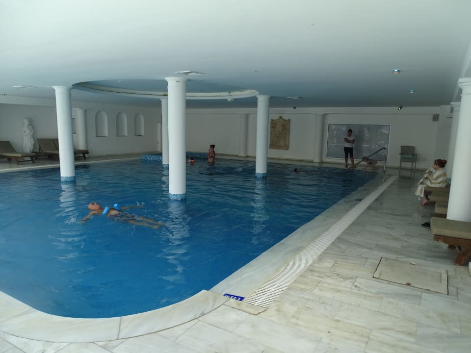 Pool The Golden Bay Beach Hotel