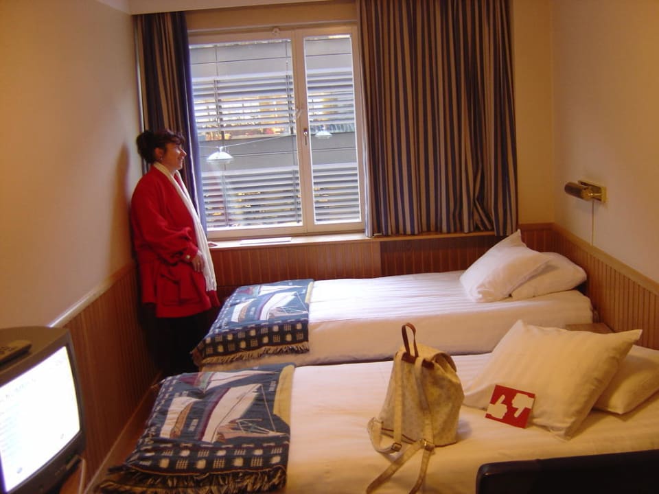Unser Zimmer in der 2. Etage Scandic Sjöfartshotellet
