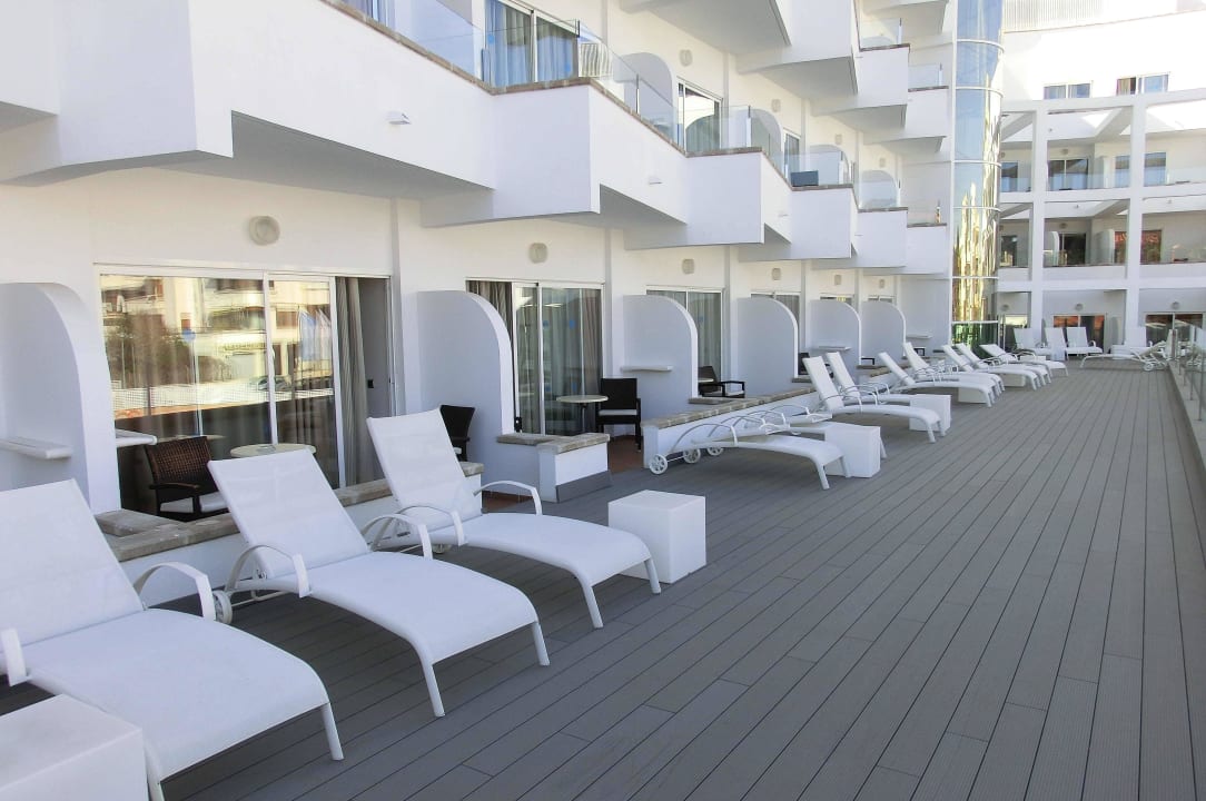 Rrasse im 1. Stock Grupotel Acapulco Playa - Adults Only