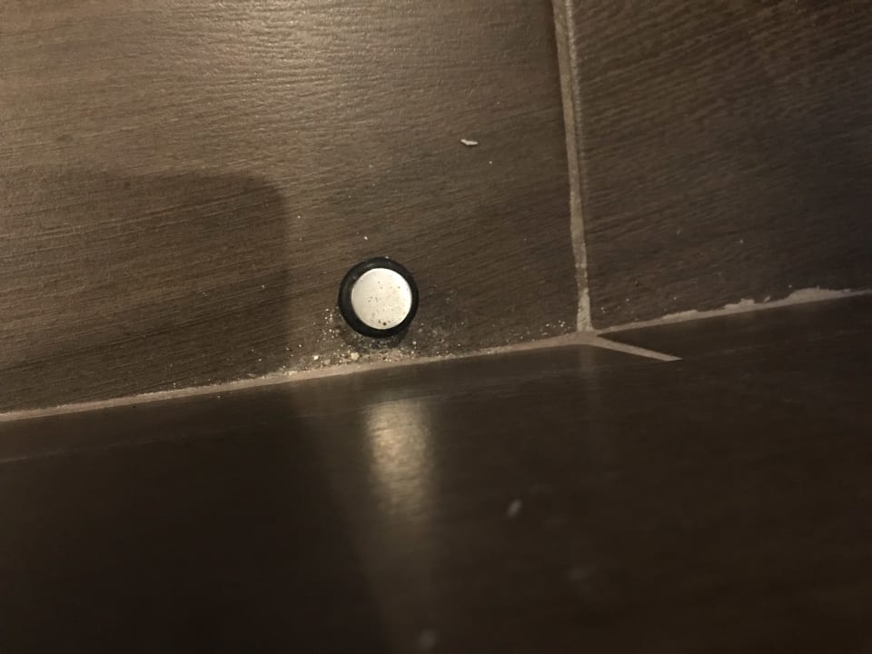 So gründlich wird das Zimmer gereinigt.  Meliá Laguna Beach