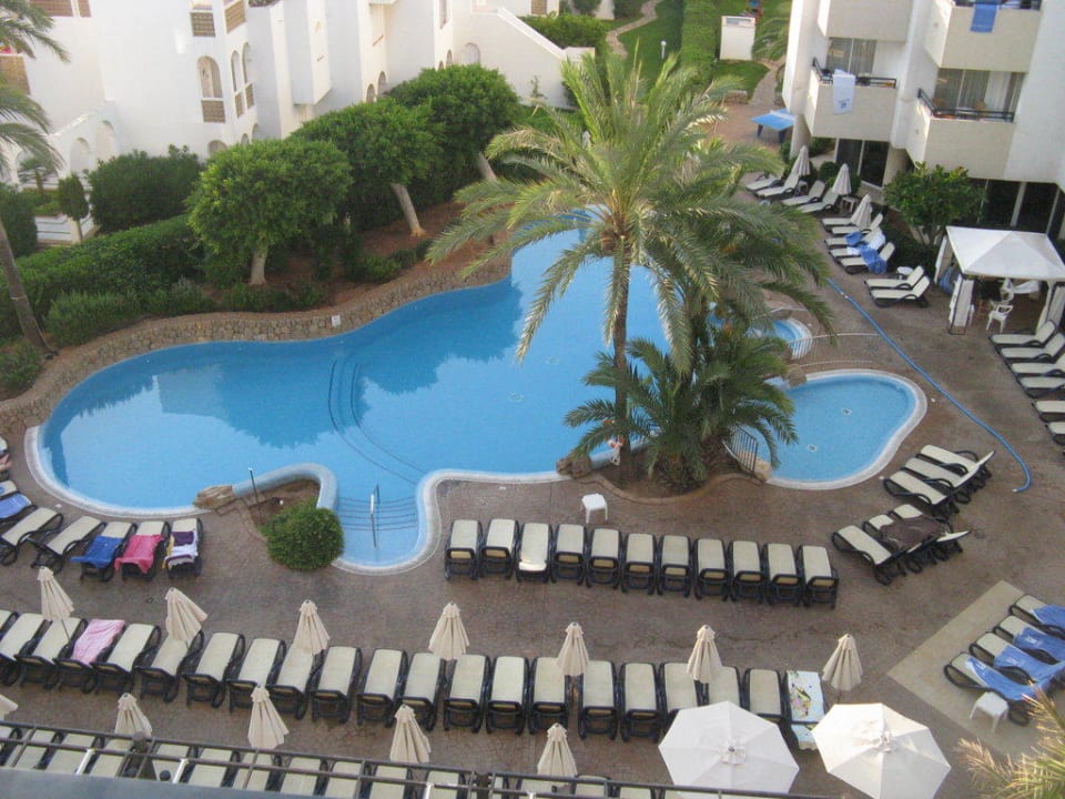 Blick aus unserem Appartment zum Pool Hipotels Bahia Grande