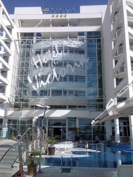 Eingang vom Strand Effect Grand Victoria Hotel