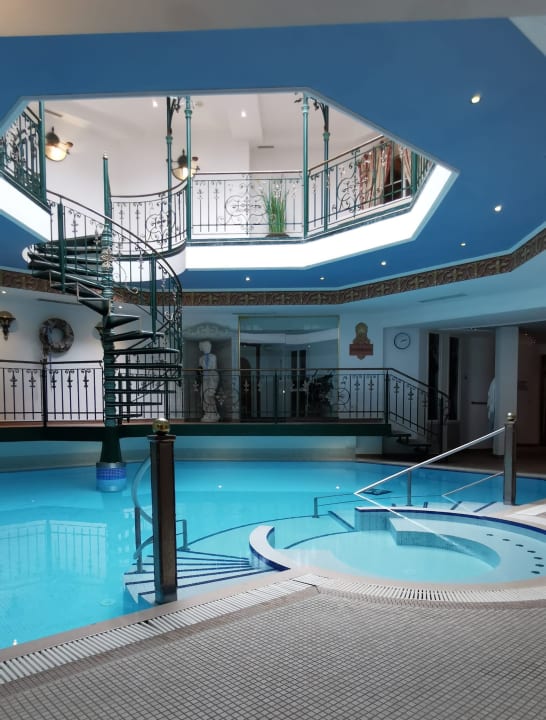 Pool Wohlfühlresort Peternhof