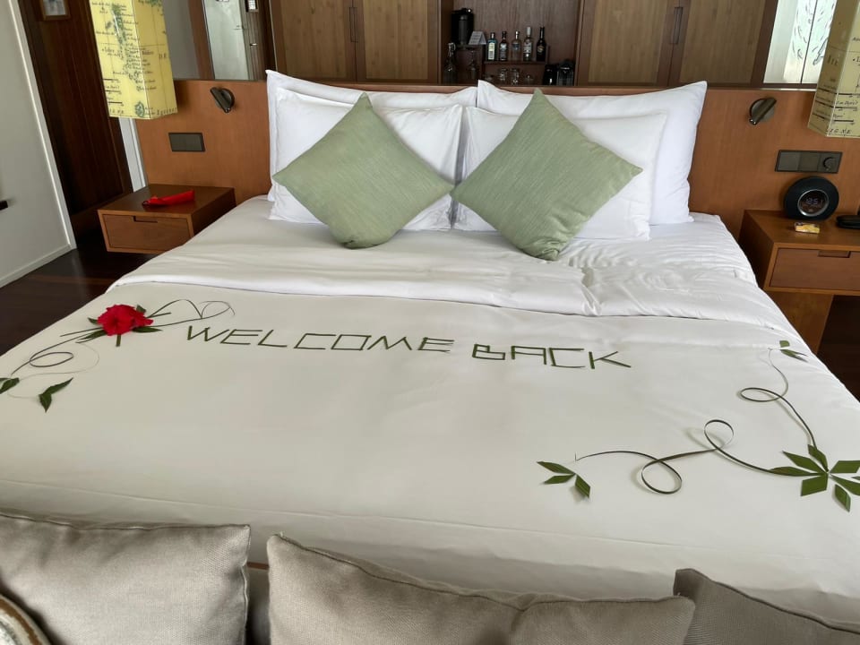 Zimmer Hurawalhi Island Resort Maldives