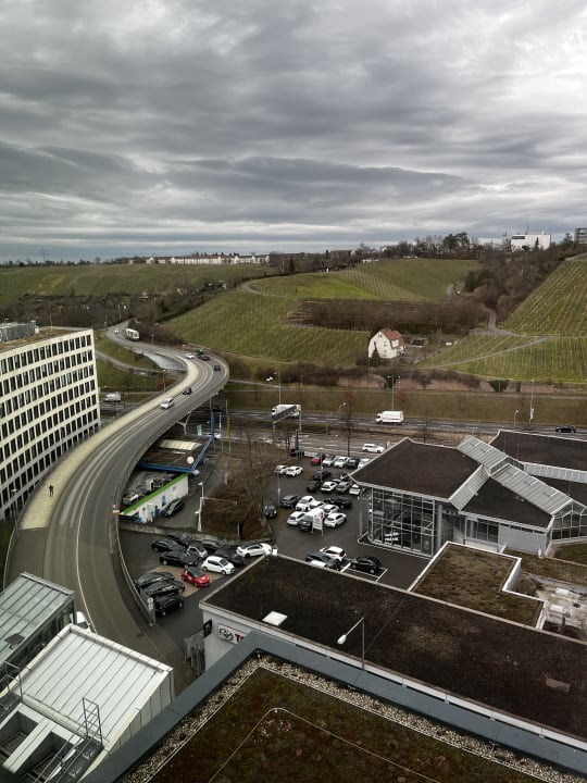 Ausblick Holiday Inn - the niu, Form Stuttgart Feuerbach