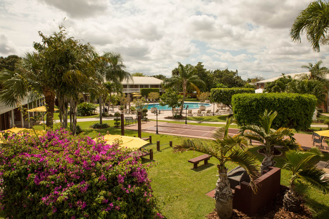 Gartenanlage Best Western Palm Beach Lakes