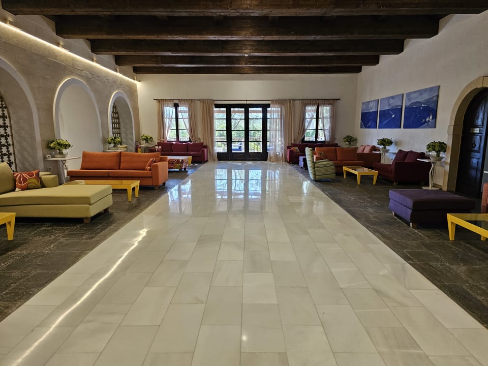 Lobby Apollonia Beach Resort & Spa
