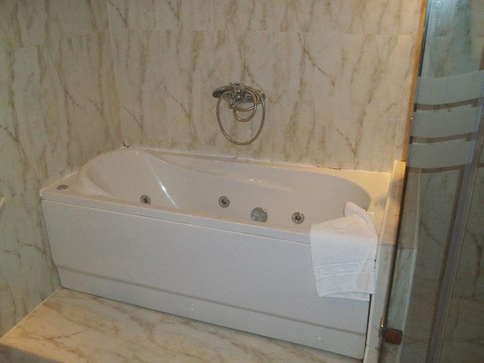 W łazience było jacuzzi Hotel Titanic Palace