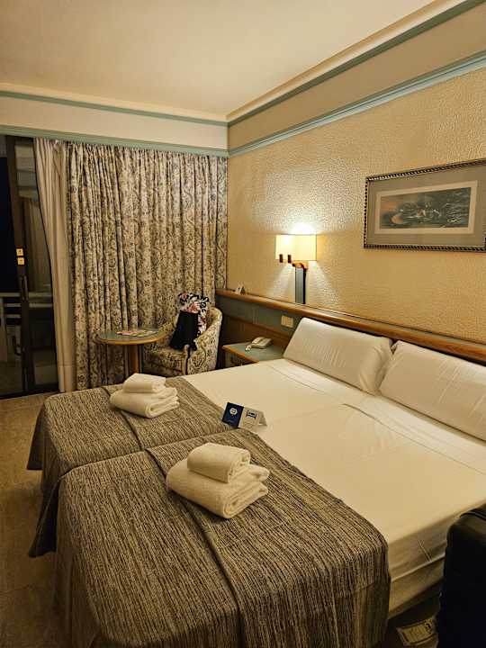 Zimmer Hotel Exagon Park