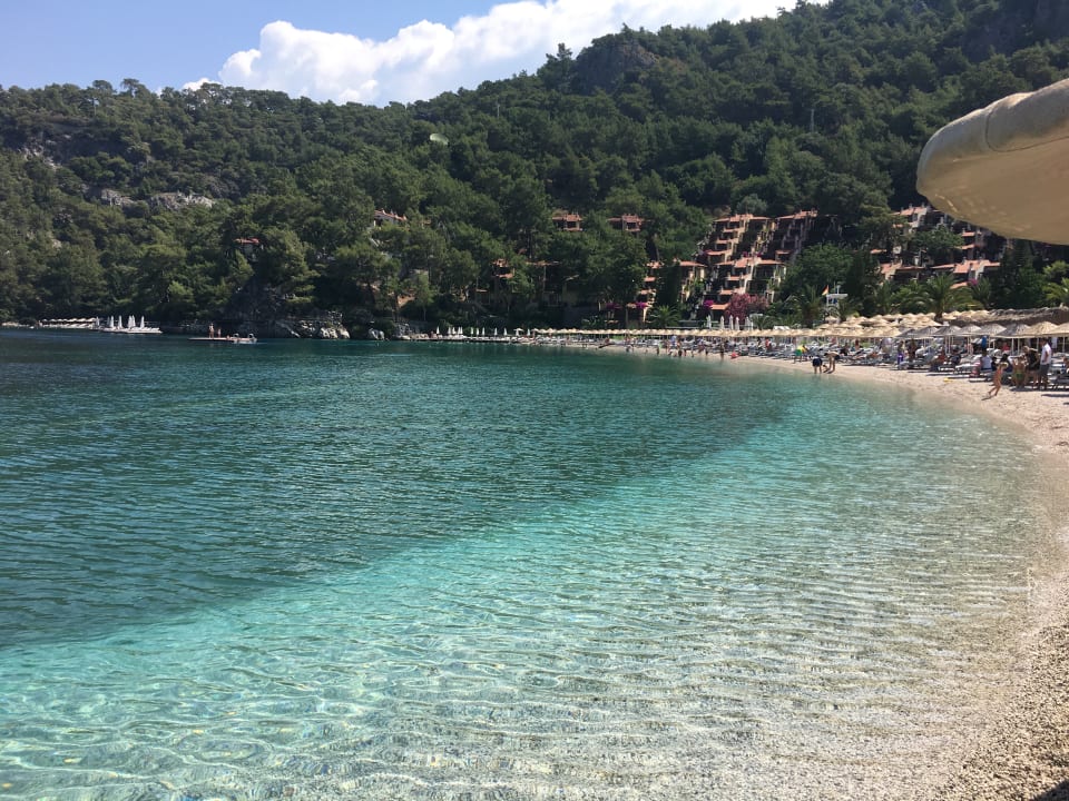 Strand Hillside Beach Club