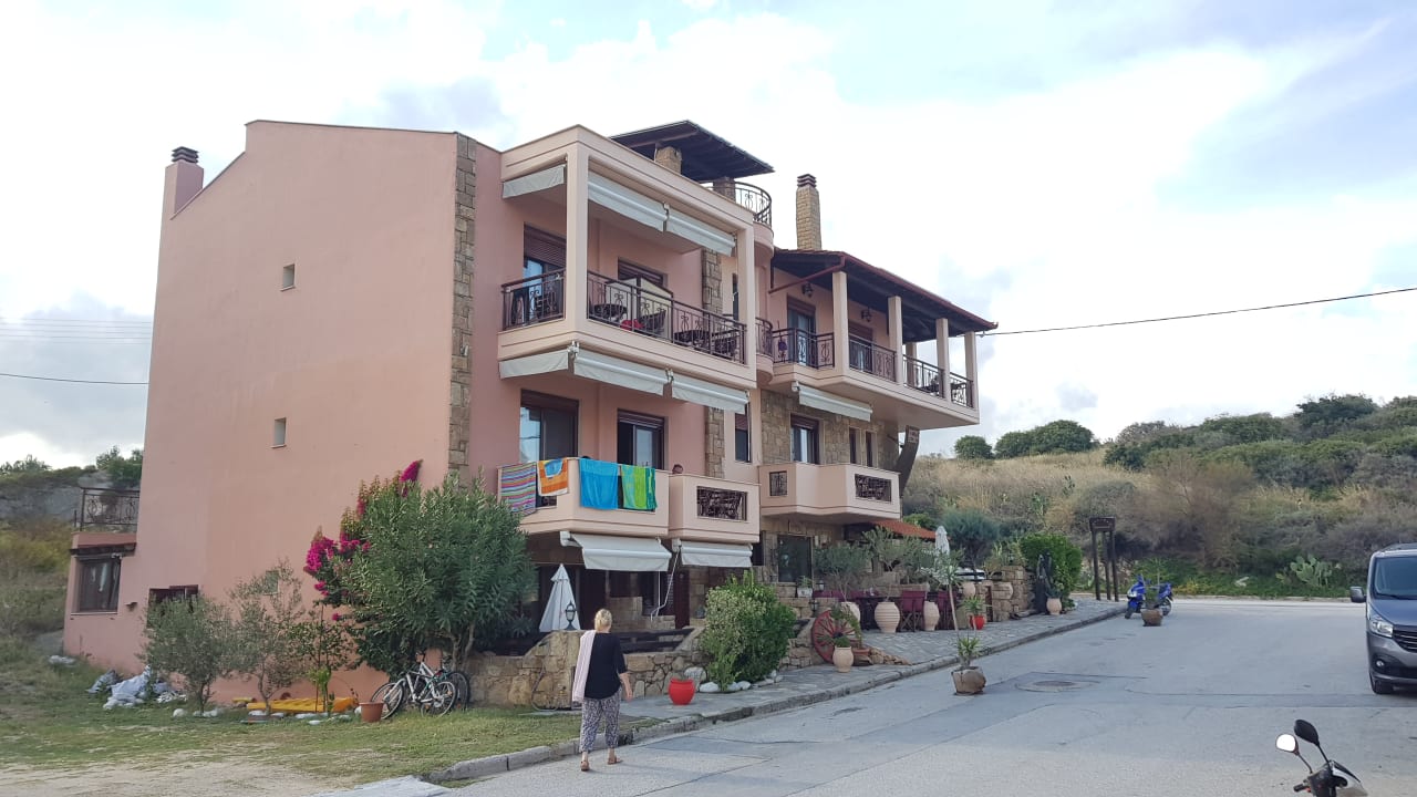 Außenansicht Apollon Xenonas Apparthotel