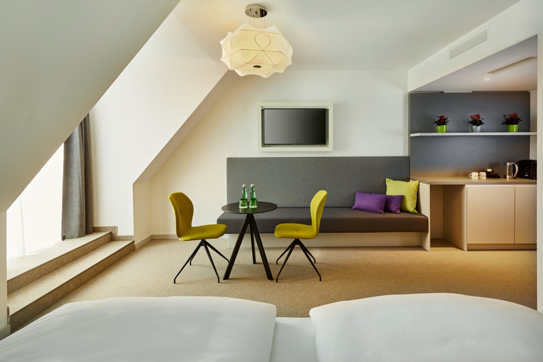 Zimmer H+ Hotel Wien
