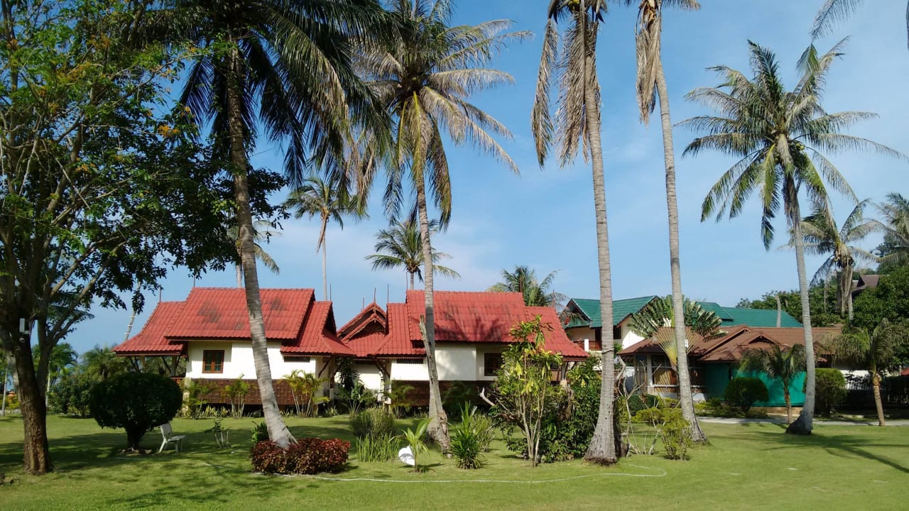 Blick zu den Bungalows Long Bay Resort Koh Phangan