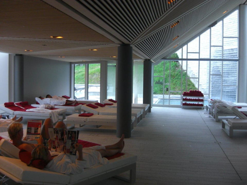 Ruhezone bei den Wasserwelten Tschuggen Grand Hotel Arosa