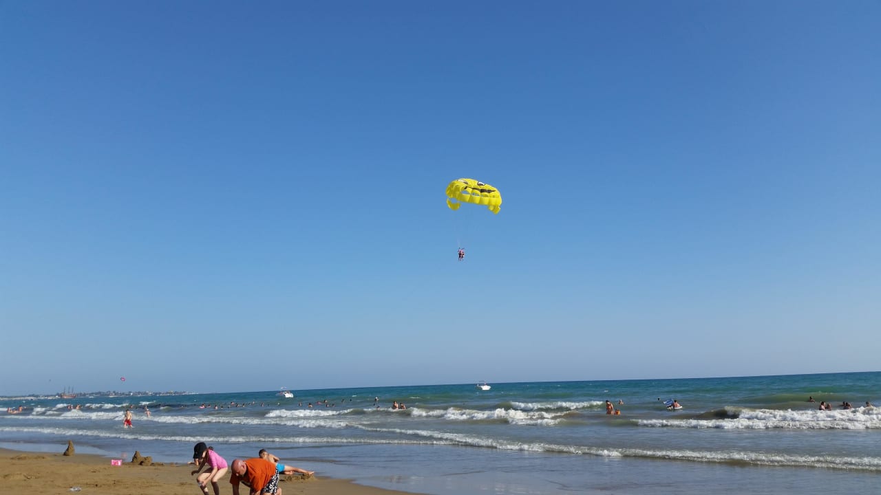 Parasailing Paloma Oceana