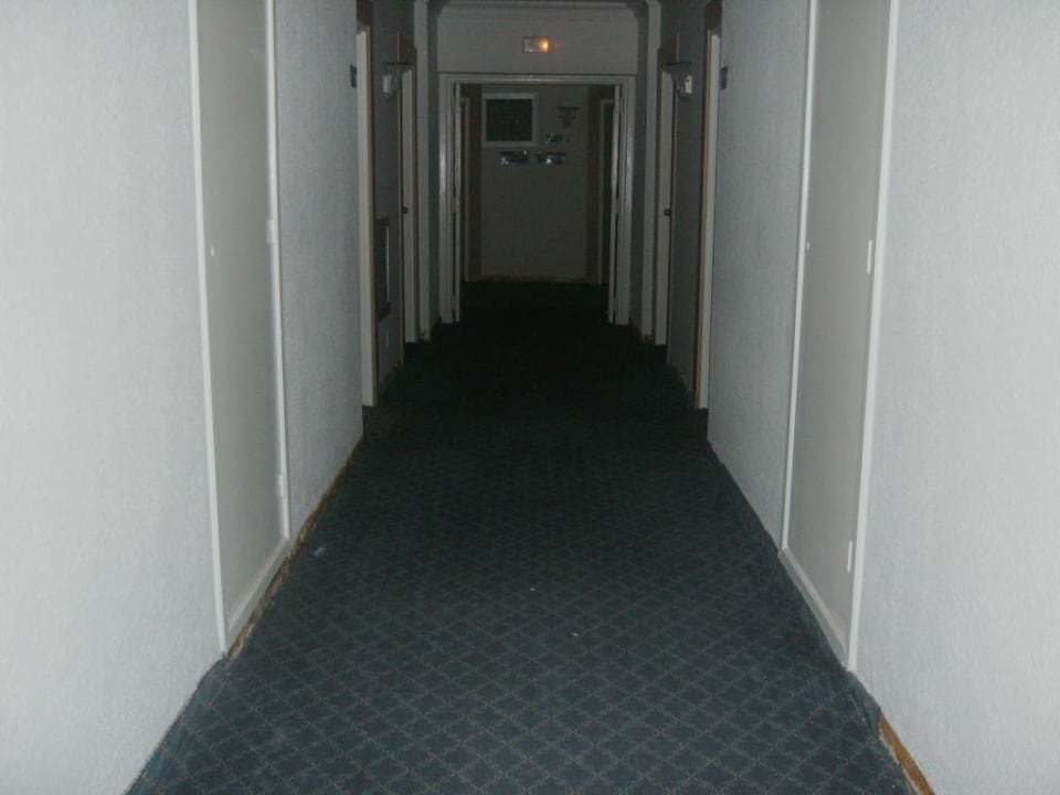 Gang zu den Zimmern Hotel El Mouradi Mahdia