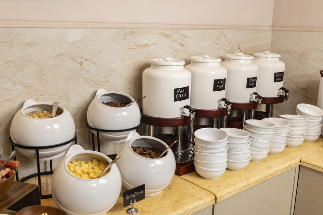 Gastro Alia Palace