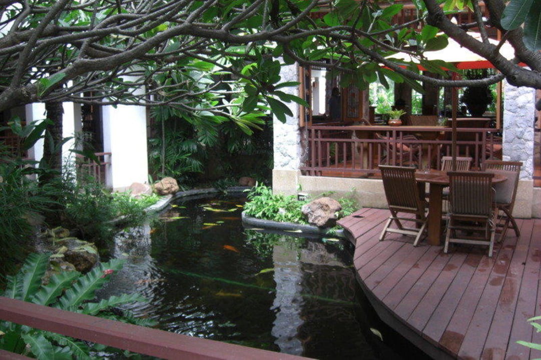 Lobby Woodlands Hotel & Resort