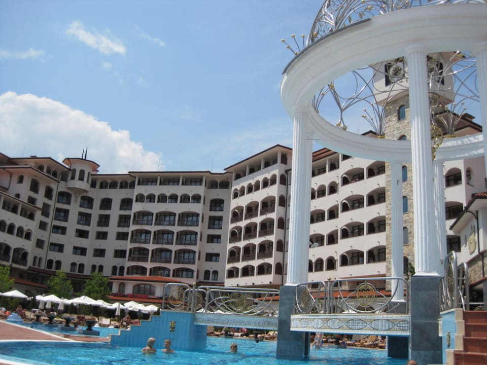 Helena Sands Helena Sands