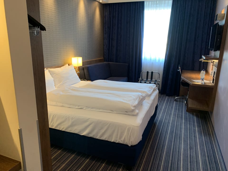 Zimmer Holiday Inn Express Friedrichshafen