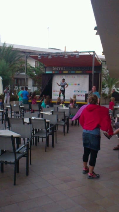 Mini - Disco mit der hübschesten Piratin JOY! Caprice Janeiro Hotel & Spa