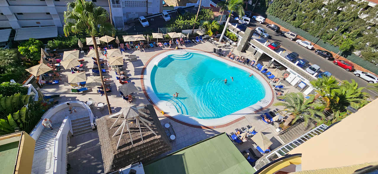 Pool allsun Hotel Lucana