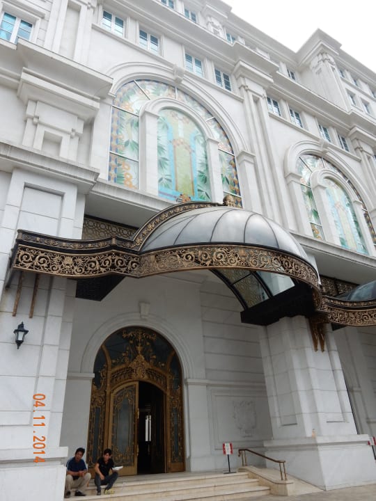 Eingang Hotel Majestic Saigon
