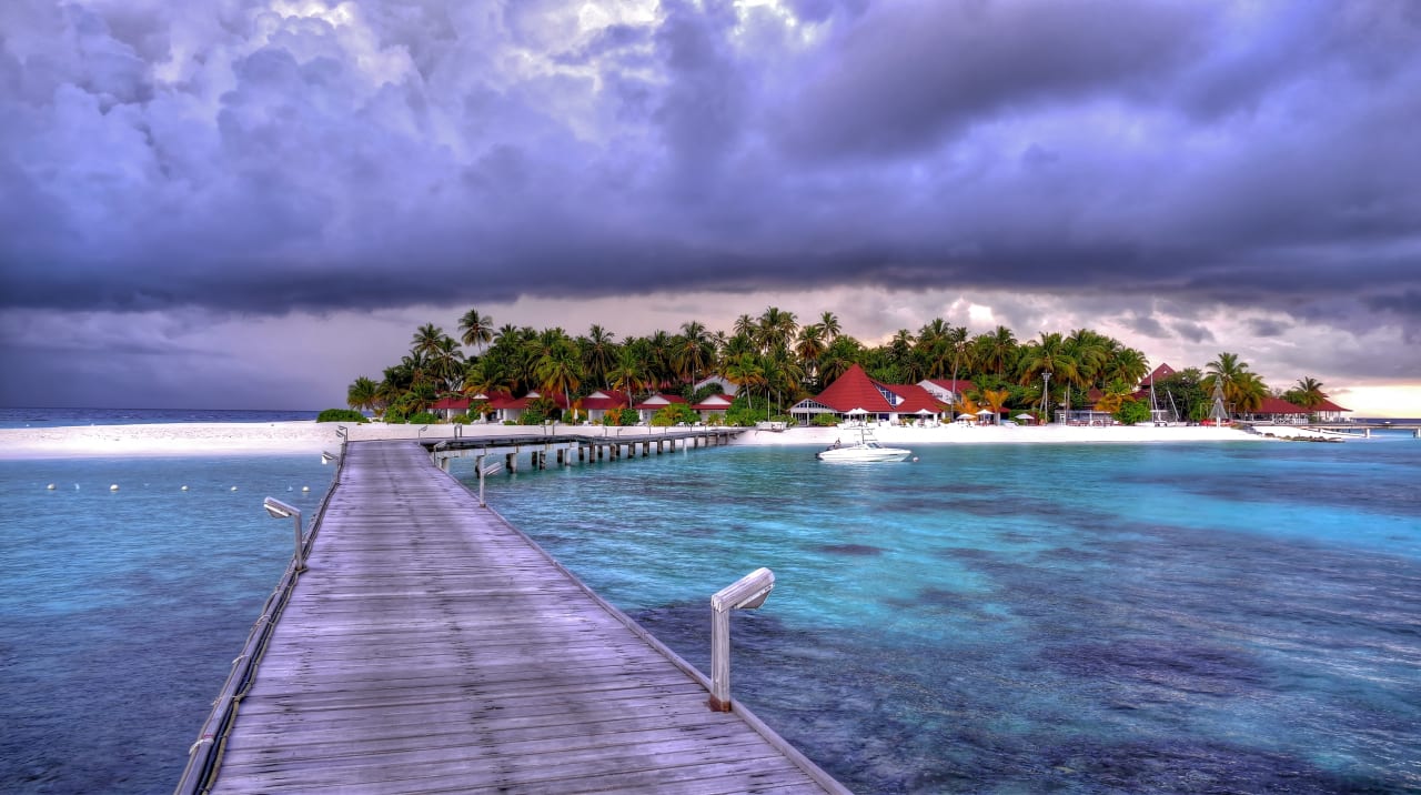 Insel mit Steg  Diamonds Thudufushi