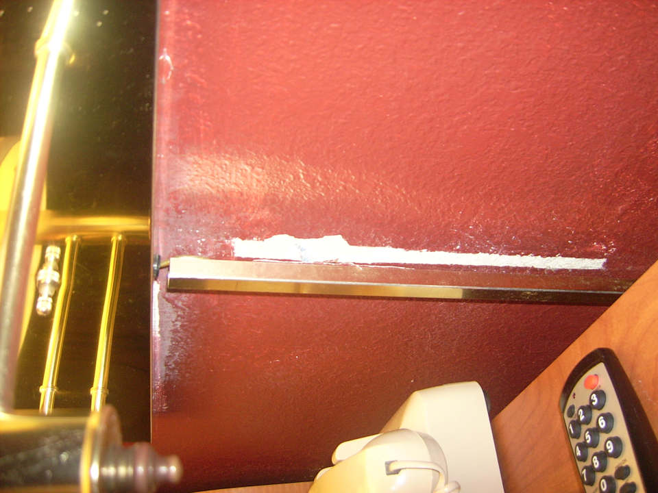 Abgerissene Elektroverkabelung Hotel Rodeway Inn Maingate