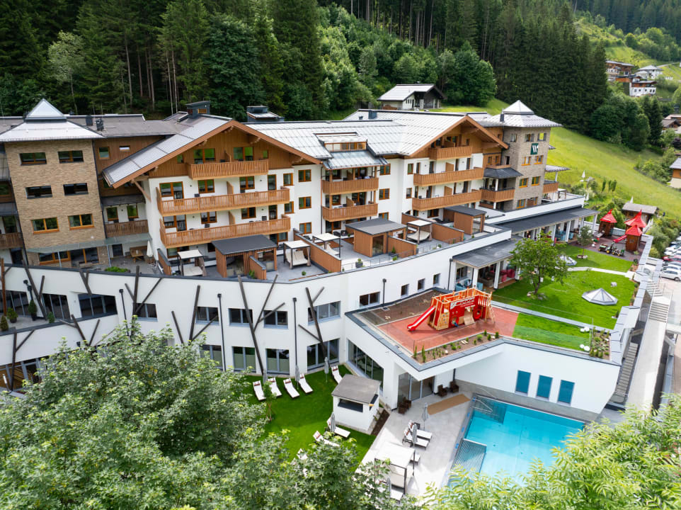 Außenansicht Kinderhotel Waldhof