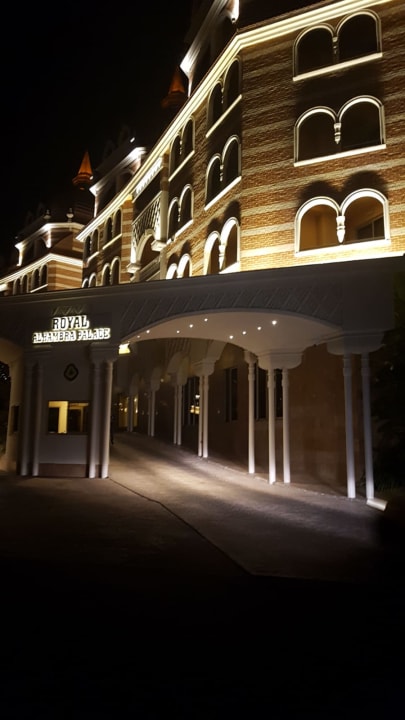 Außenansicht Royal Alhambra Palace