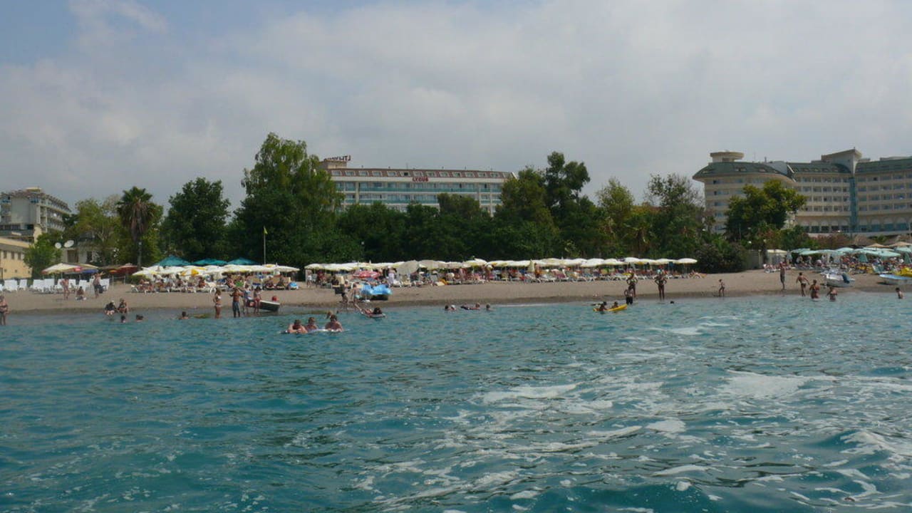 Strand vom Wasser aus Hotel Gardenia Beach