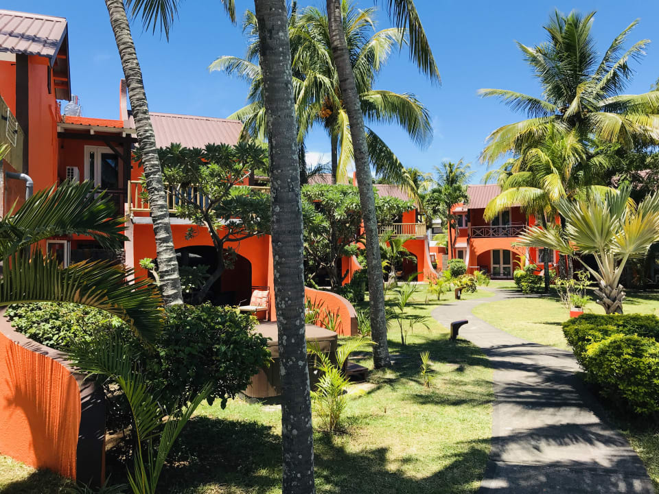 Außenansicht Flowers of Paradise with LOV